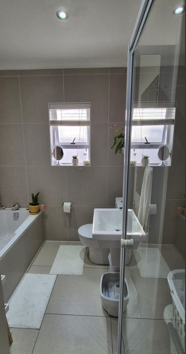 3 Bedroom Property for Sale in Sunningdale Western Cape